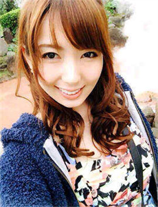 《夜宿老板女儿》